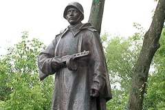 Под Губкиным установлен новый памятник советским воинам