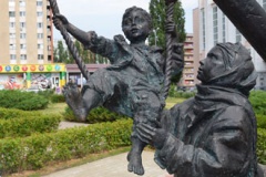 В Старом Осколе появился памятник детям войны