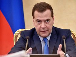 Медведев: у правительства нет планов ограничить движение капитала