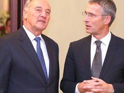 Столтенберг: Латвия будет важным игроком в сфере безопасности