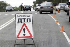 В Борисовском районе «семёрка» врезалась в трактор, двое в больнице