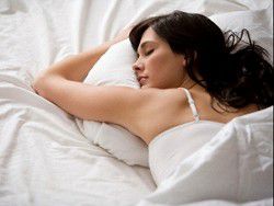 Сон на животе может увеличить риски внезапной смерти