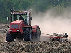 На весенние полевые работы не хватает минимум 15 млрд рублей