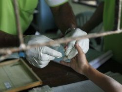 Врачи диагностировали малярию у президента Замбии