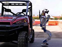 ДРК-HUBO победил в финале конкурса робототехники
