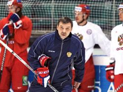 Знарок пожелал российским хоккеистам вылета из Кубка Стэнли