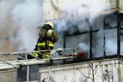 В результате пожара в посёлке Дубовое Белгородского района мать с сыном оказались в реанимации