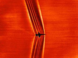 НАСА сделало фотографии ударной звуковой волны на фоне Солнца