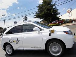 Google учит робомобили человеческому поведению при езде