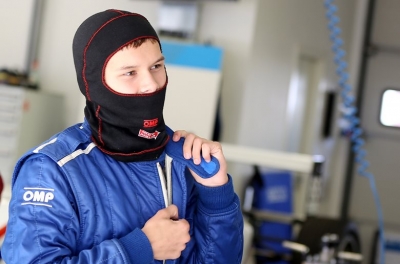 В этапе чемпионата России по кольцевым гонкам «Формула Мастерс» примет участие гонщик из Белгорода
